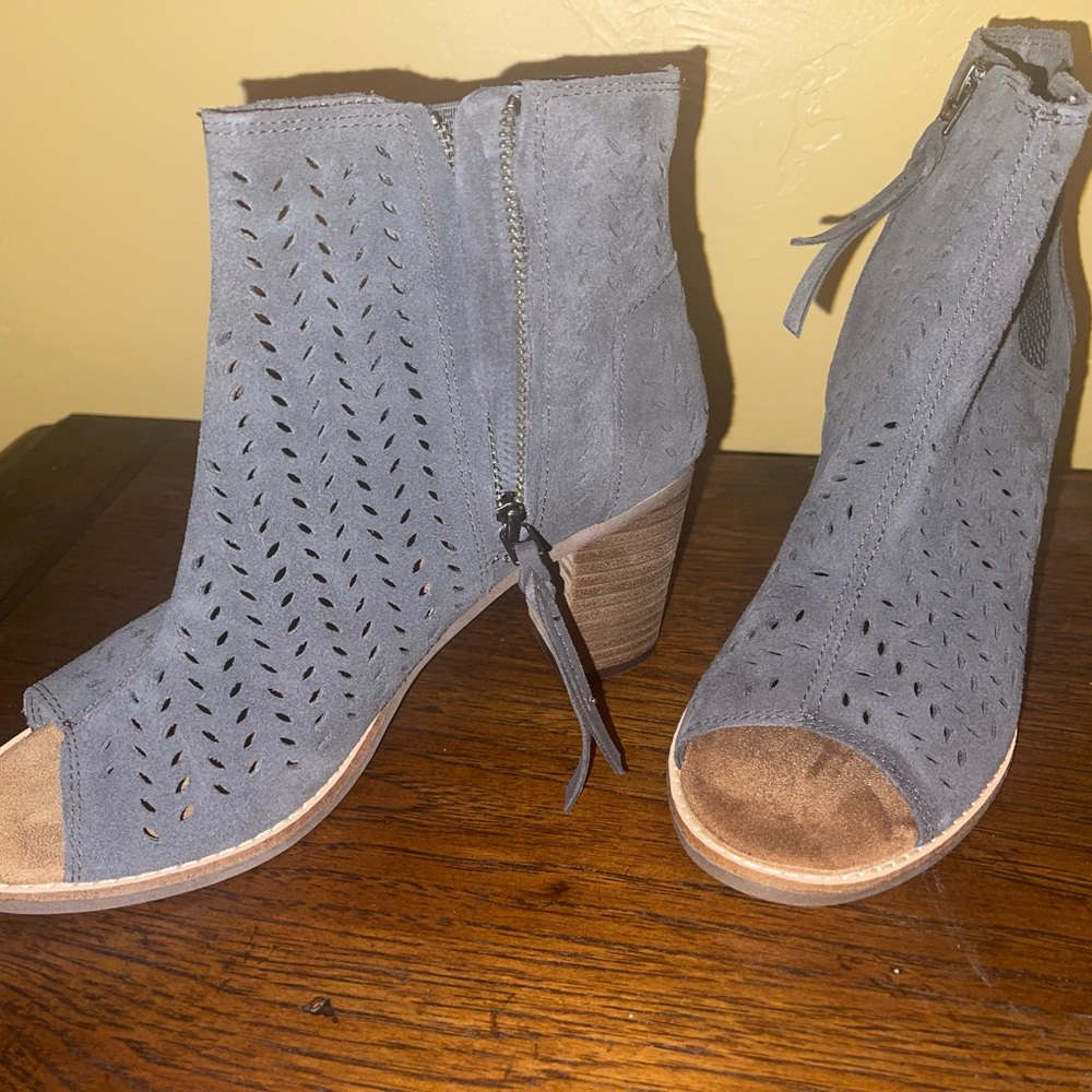 Chunky heels